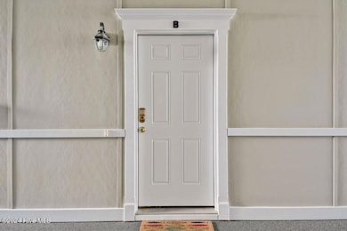 612 W Brown St unit B, Southport, NC 28461 - photo 4