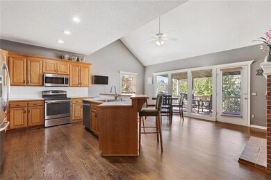 5002 Mccoy St, Shawnee, KS 66226 - photo 7