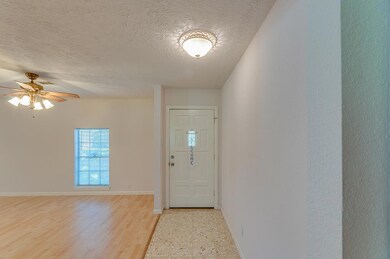 7339 Tall Pines Dr, Houston, TX 77088 - photo 4