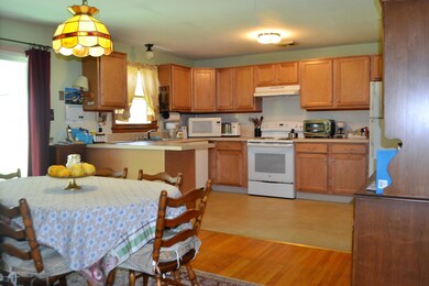 769 Mohawk Trail, Stroudsburg, PA 18360 - photo 7