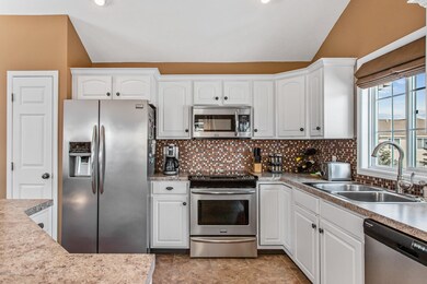 1404 Woodfield Ln, Zeeland, MI 49464 - photo 5