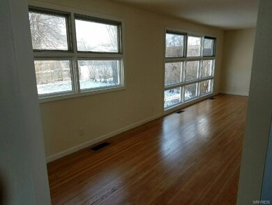 DINING ROOM- OPEN L SHAPE TO LIVING ROOM