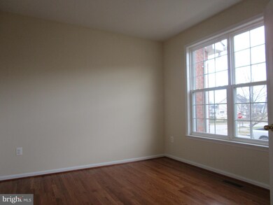 8648 Queensway Ct, White Plains, MD 20695 - photo 3