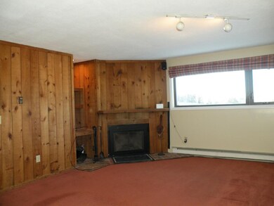 27 Nature Trail Rd unit 201, Richmond, VT 05477 - photo 4