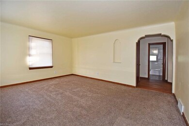 5206 Joseph St, Maple Heights, OH 44137 - photo 6