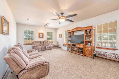 8510 Lavender Rd, Springtown, TX 76082 - photo 4