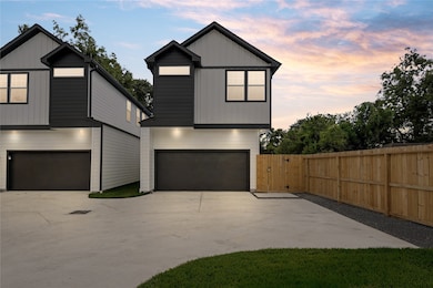 1031 S Victory Dr, Houston, TX 77088 - photo 3