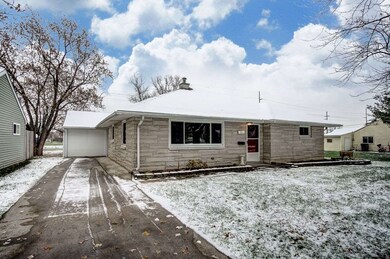 521 W Ensley Ave, Auburn, IN 46706 - photo 2