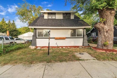 03-801-Wallace-Ave-WindowStill-Real-Esta