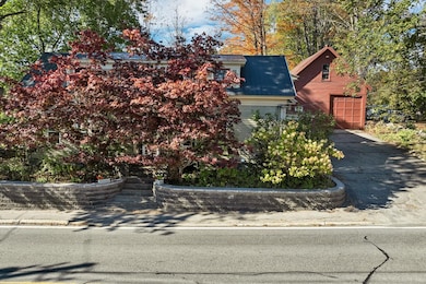 108 Center St, Wolfeboro, NH 03894 - photo 2