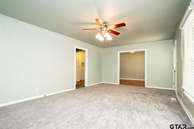 915 915 E 8th St, Tyler, TX 75701 - photo 6