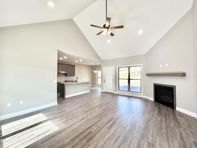 5035 Cheyenne Dr, Crossville, TN 38572 - photo 6