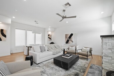 1405 Indiana St unit B, Houston, TX 77006 - photo 4