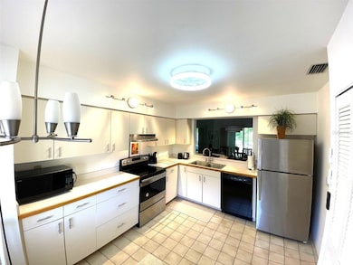 6101 34th St W unit 32H, Bradenton, FL 34210 - photo 3