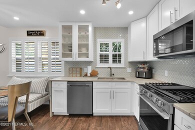 009-202PineStreet-AtlanticBeach-FL-32233