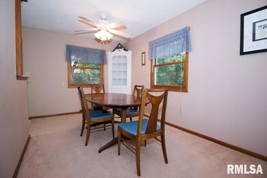 2908 Linden Ln, Bettendorf, IA 52722 - photo 5