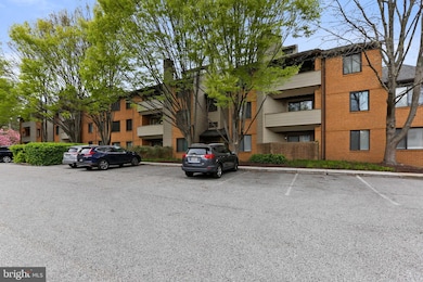 1704 Mount Washington Ct unit H, Baltimore, MD 21209 - photo 3