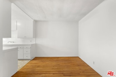 923 N San Vicente Blvd unit 6, West Hollywood, CA 90069 - photo 5