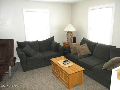 1360 Lewison Ave NE, Grand Rapids, MI 49505 - photo 3