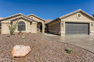 4-501905501-05 Exterior Front Entry