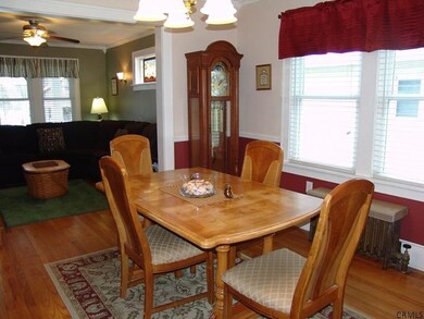 46 Cuthbert St, Schenectady, NY 12302 - photo 6