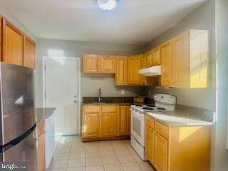 1413 S 23rd St unit 2ND FLOOR, Philadelphia, PA 19146 - photo 3