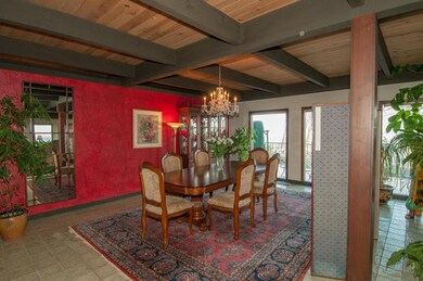 Formal dining