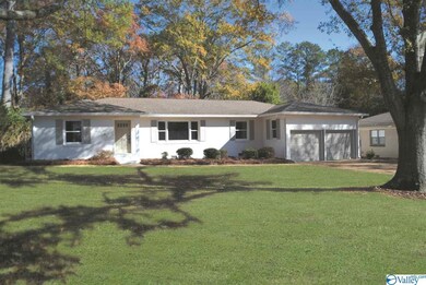 328 Riley Cir, Gadsden, AL 35901 - photo 2