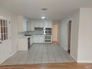 9505 Plymouth Ln, Cantonment, FL 32533 - photo 6