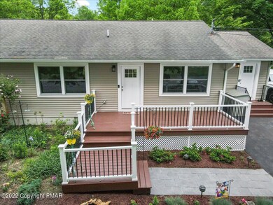 2030 Chipperfield Dr, Stroudsburg, PA 18360 - photo 4