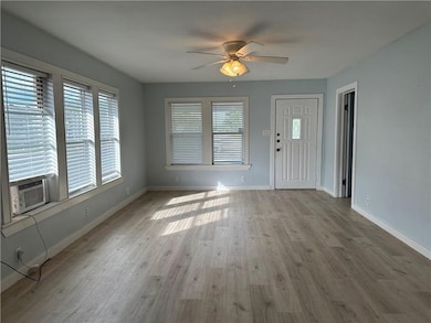 511 W Highland Ave, Aransas Pass, TX 78336 - photo 4