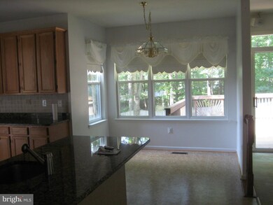 7708 Royal Azalea Ct, Springfield, VA 22153 - photo 5