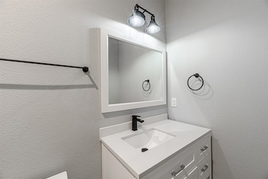 8407 Berry Brush Ln, Houston, TX 77022 - photo 5