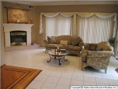 1161 Picadilly Place, Staten Island, NY 10306 - photo 5