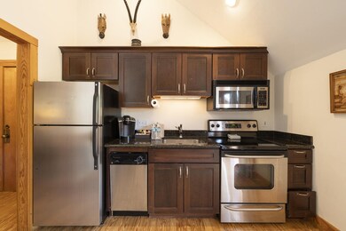 IslandCityHouseUnit12-3245 (11 of 34)
