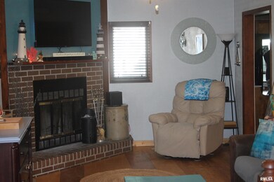 709 N Sherman St, Lincoln, IL 62656 - photo 7