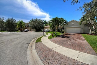 4321 W Whitewater Ave, Weston, FL 33332 - photo 2