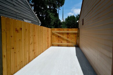 1719 W 43rd St, Houston, TX 77018 - photo 6