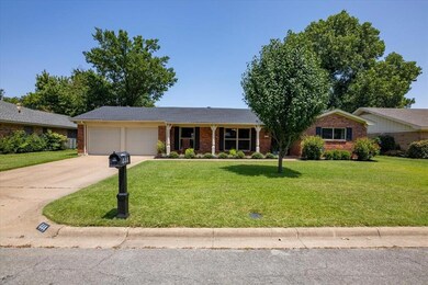 444 Brookview Dr, Hurst, TX 76054 - photo 3