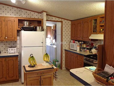 6171 Katie Ln, Pahrump, NV 89061 - photo 6