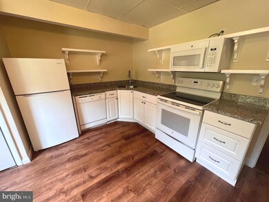 1015 Francis Ave unit C, Halethorpe, MD 21227 - photo 6