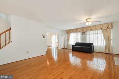 7529 Red Cravat Ct, Columbia, MD 21046 - photo 6