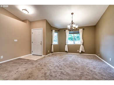 768 Blue Jay Loop, Creswell, OR 97426 - photo 3