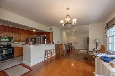 256 W 2nd St, Paris, KY 40361 - photo 7