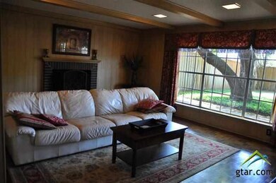 401 401 Brookwood Dr, Tyler, TX 75701 - photo 3