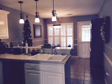 633 E Lane St, Shelbyville, TN 37160 - photo 7