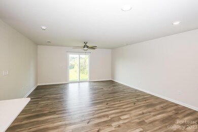 124 Brentwood Dr, Statesville, NC 28625 - photo 4