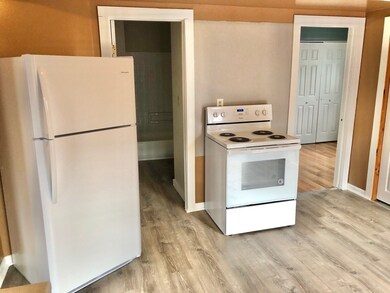 845 Worthington St unit 2, Springfield, MA 01105 - photo 6