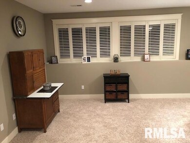 1208 W 61st St, Davenport, IA 52806 - photo 5