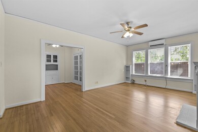 436 Westmoreland St unit 2, Houston, TX 77006 - photo 4